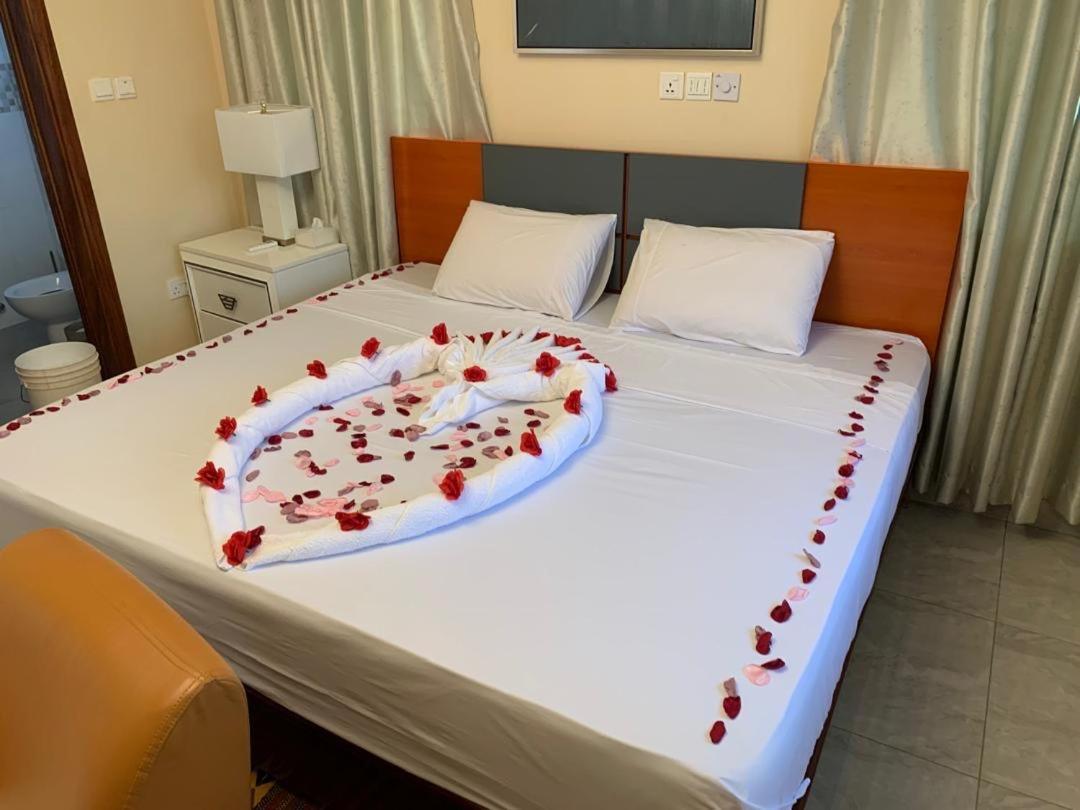 Seyramz Palace - Free Airport Pick Up - High Speed Starlink Wifi - Car Rental Tamale Esterno foto