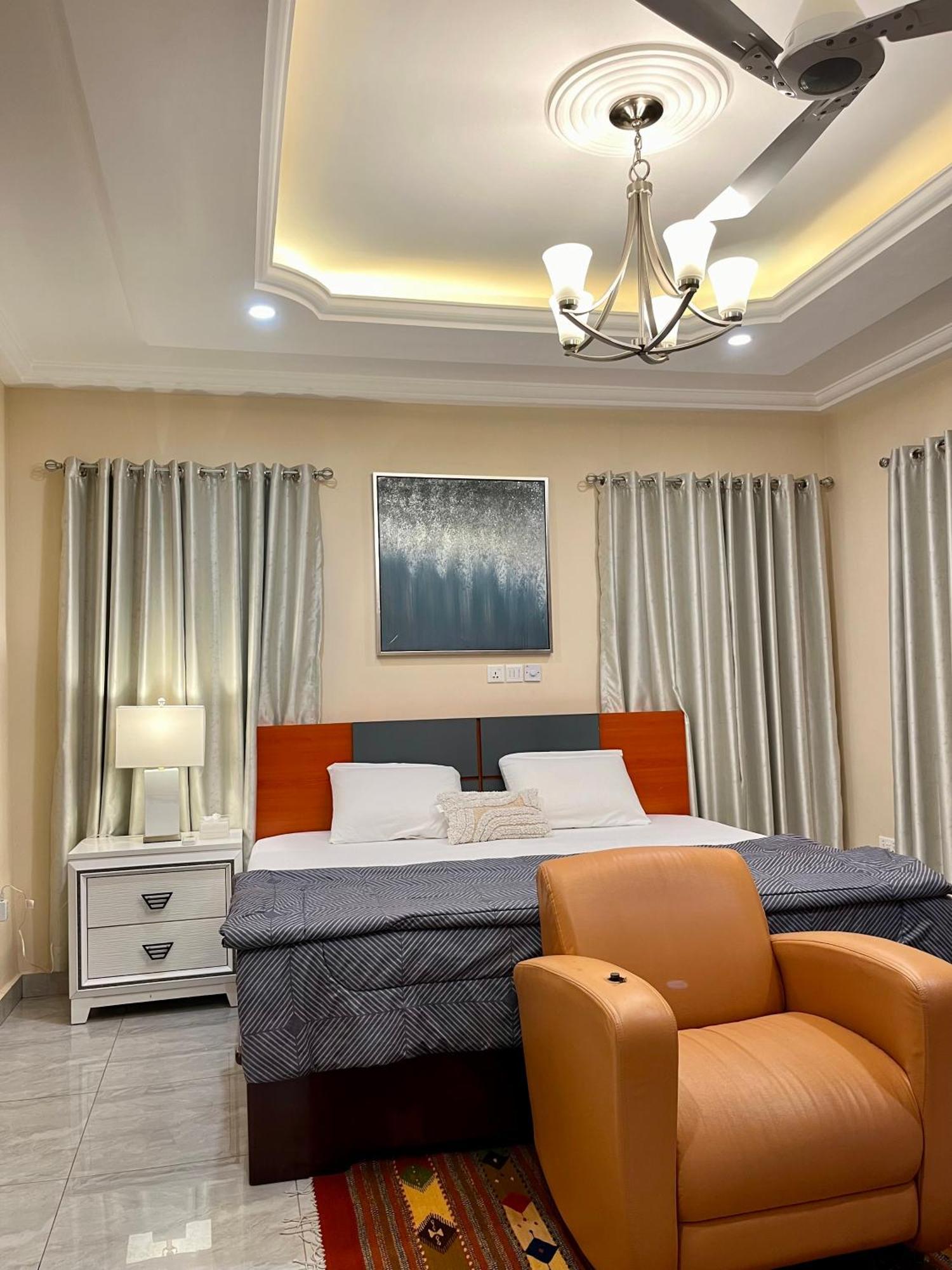 Seyramz Palace - Free Airport Pick Up - High Speed Starlink Wifi - Car Rental Tamale Esterno foto