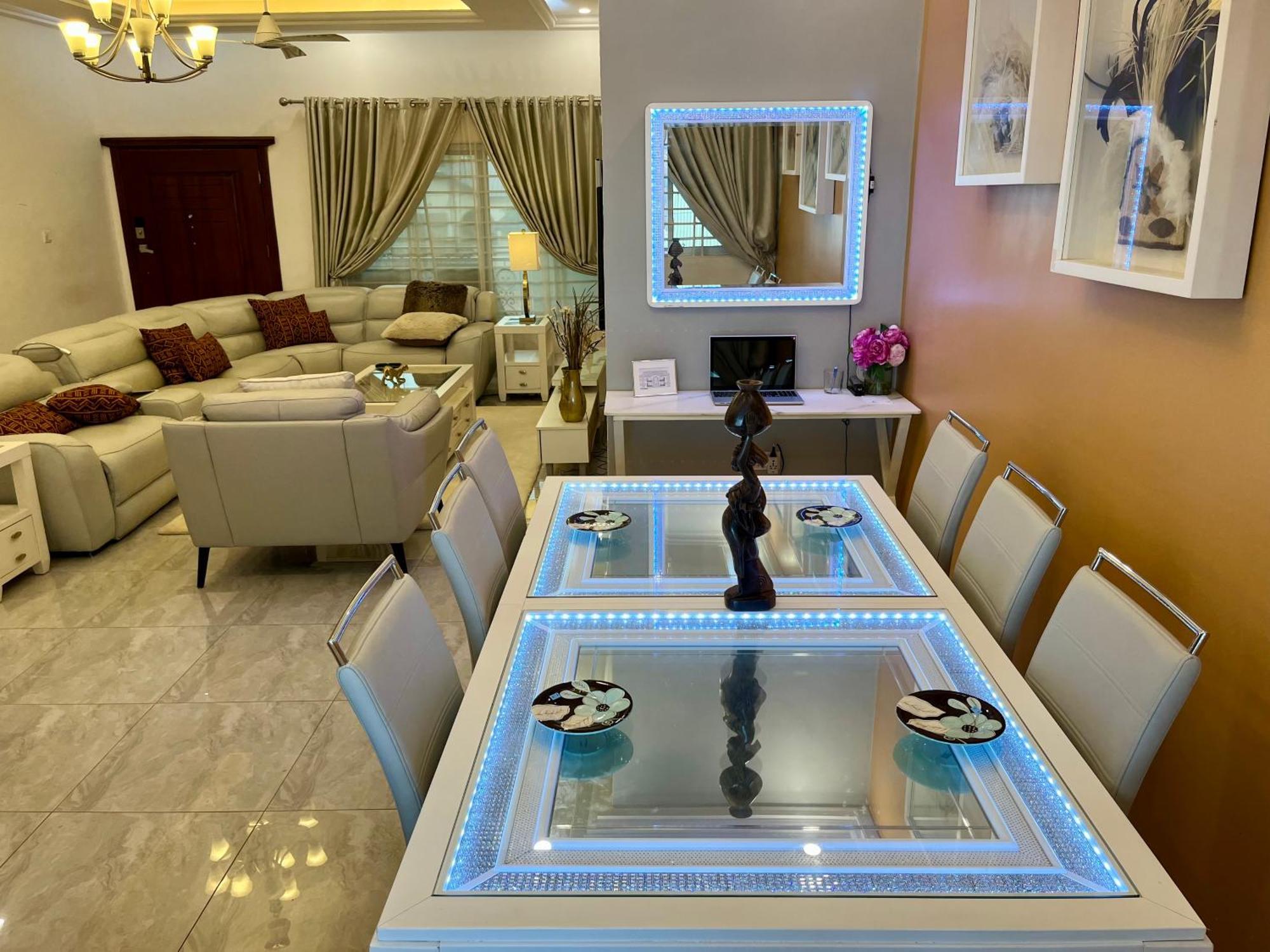 Seyramz Palace - Free Airport Pick Up - High Speed Starlink Wifi - Car Rental Tamale Esterno foto